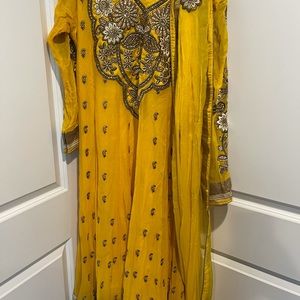 Beautiful Indian outfit.